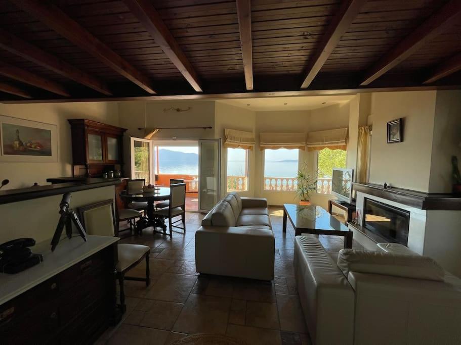 Pampas Seafront Villa, 6 Bedrooms, North Evvoia Kanatádhika المظهر الخارجي الصورة